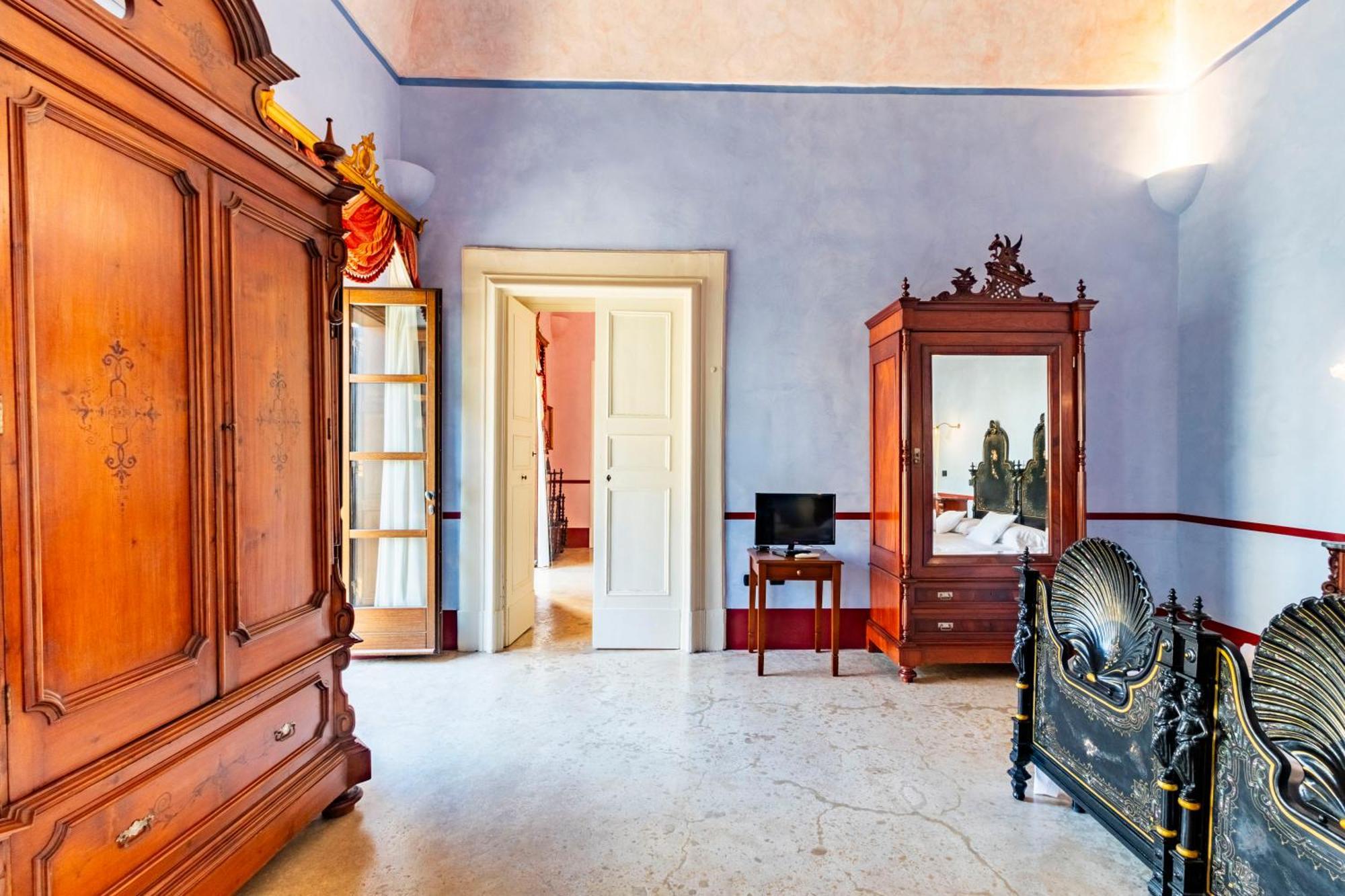 Palazzo Insula Bed & Breakfast Gallipoli Bagian luar foto