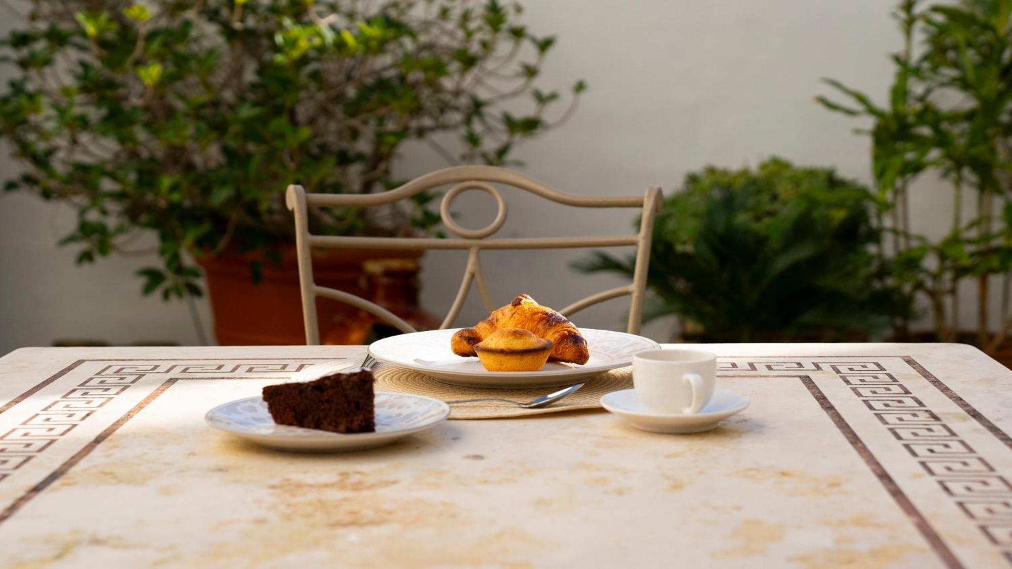 Palazzo Insula Bed & Breakfast Gallipoli Bagian luar foto